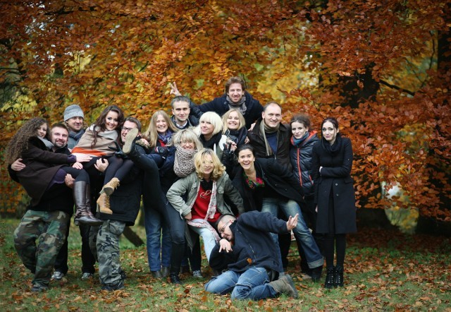 IMG_9172dmałe Najnienormalniejsza grupa, zwana Bumerangiem - tak się pokochali, że zjechali się z całej Europy, pół roku po swoim pierwszym spotkaniu, by w Złodziejewie spotkać się ponownie...